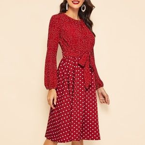 ✨Beautiful red polka dot midi dress!! ✨
